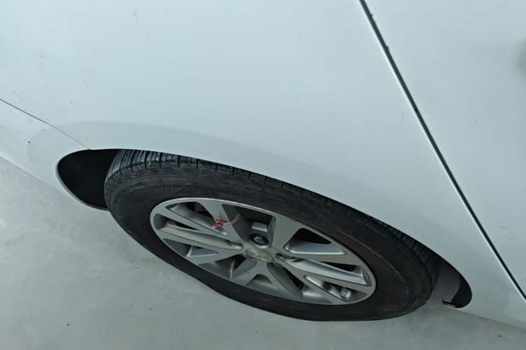 Used Chevrolet Malibu 2018 530T Automatic Luxury Edition Right Rear Wheel Hub