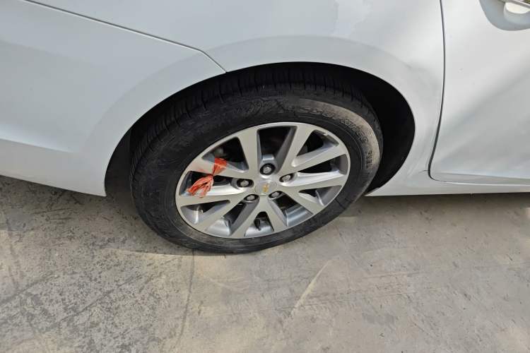 Used Chevrolet Malibu 2018 530T Automatic Luxury Edition Right Rear Wheel Hub