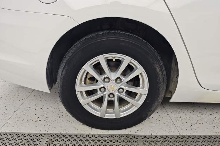 Used Chevrolet Malibu 2018 530T Automatic Fashion Edition Right Rear Wheel Hub