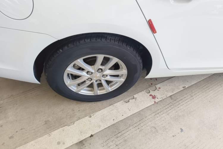 Used Chevrolet Malibu 2018 530T Automatic Fashion Edition Right Rear Wheel Hub