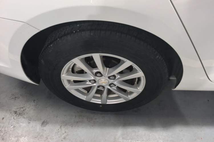 Used Chevrolet Malibu 2018 530T Automatic Fashion Edition Right Rear Wheel Hub