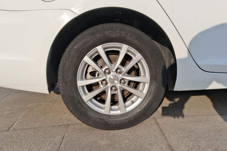 Used Chevrolet Malibu 2018 530T Automatic Fashion Edition Right Rear Wheel Hub