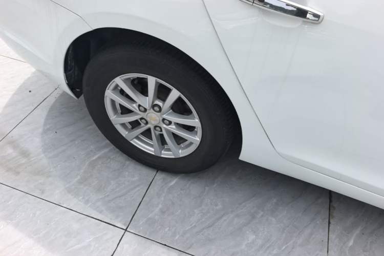 Used Chevrolet Malibu 2018 530T Automatic Fashion Edition Right Rear Wheel Hub