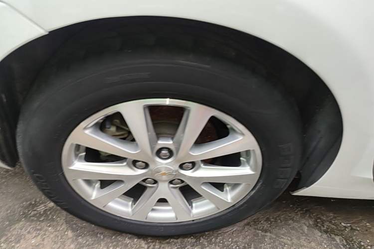 Used Chevrolet Malibu 2018 530T Automatic Luxury Edition Right Rear Wheel Hub
