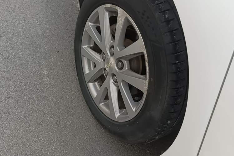 Used Chevrolet Malibu 2018 530T Automatic Luxury Edition Right Rear Wheel Hub