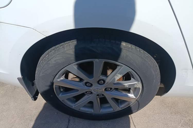 Used Chevrolet Malibu 2018 530T Automatic Luxury Edition Right Rear Wheel Hub