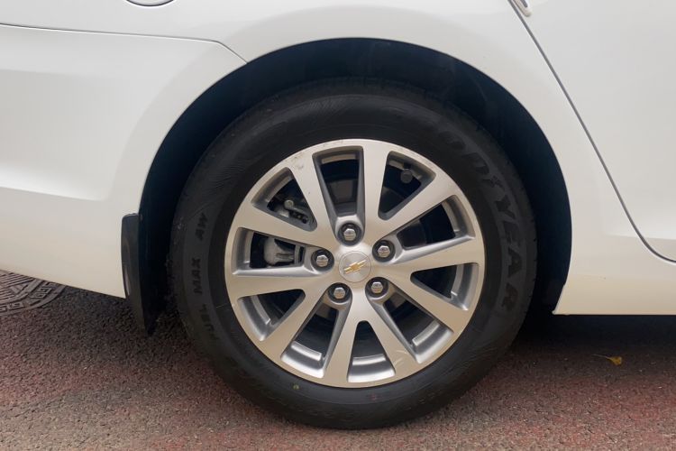 Used Chevrolet Malibu 2018 530T Automatic Luxury Edition Right Rear Wheel Hub