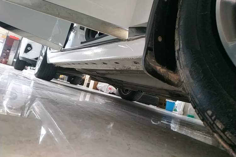 Used Chevrolet Malibu 2018 530T Automatic Luxury Edition Right Side Sill
