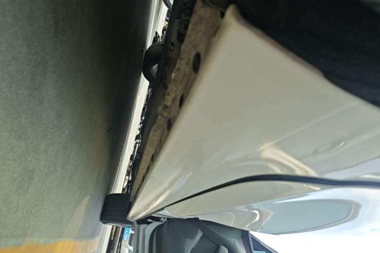 Used Chevrolet Malibu 2018 530T Automatic Luxury Edition Right Side Sill