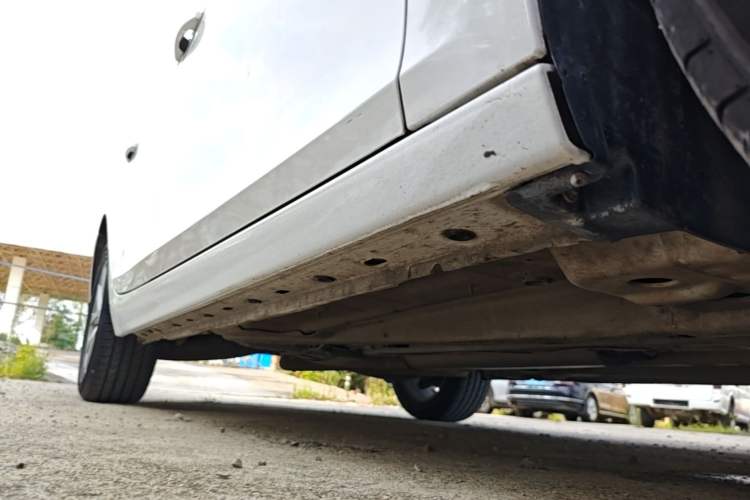 Used Chevrolet Malibu 2018 530T Automatic Luxury Edition Right Side Sill