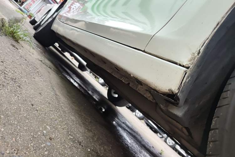 Used Chevrolet Malibu 2018 530T Automatic Luxury Edition Right Side Sill