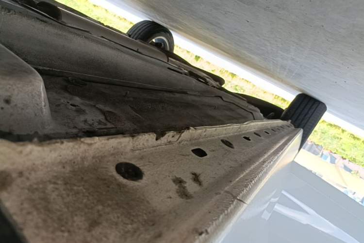 Used Chevrolet Malibu 2018 530T Automatic Luxury Edition Right Side Sill