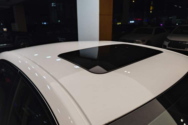 Used Chevrolet Malibu 2018 530T Automatic Luxury Edition Roof