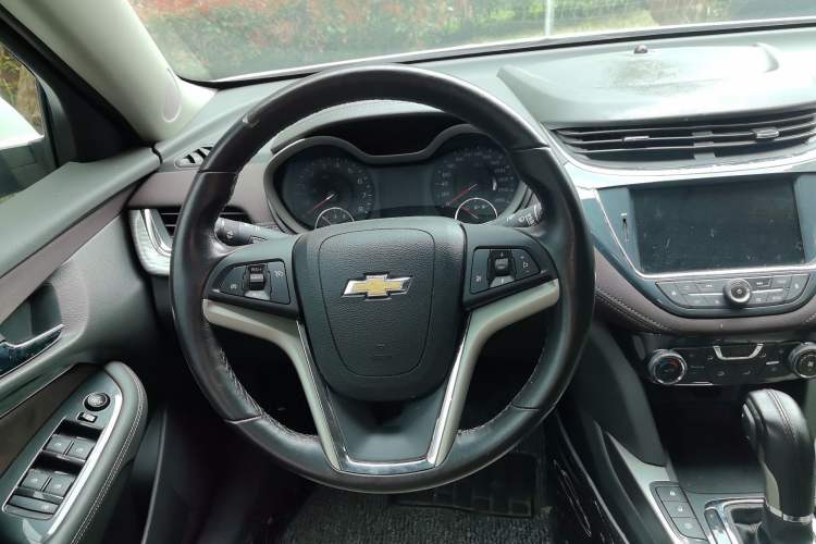 Used Chevrolet Malibu 2018 530T Automatic Luxury Edition Steering Wheel