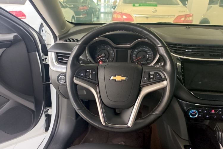 Used Chevrolet Malibu 2018 530T Automatic Fashion Edition Steering Wheel