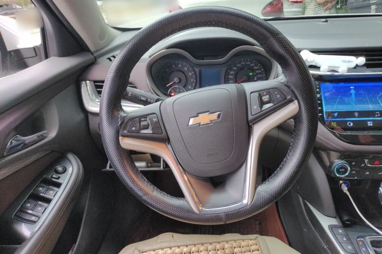 Used Chevrolet Malibu 2018 530T Automatic Fashion Edition Steering Wheel