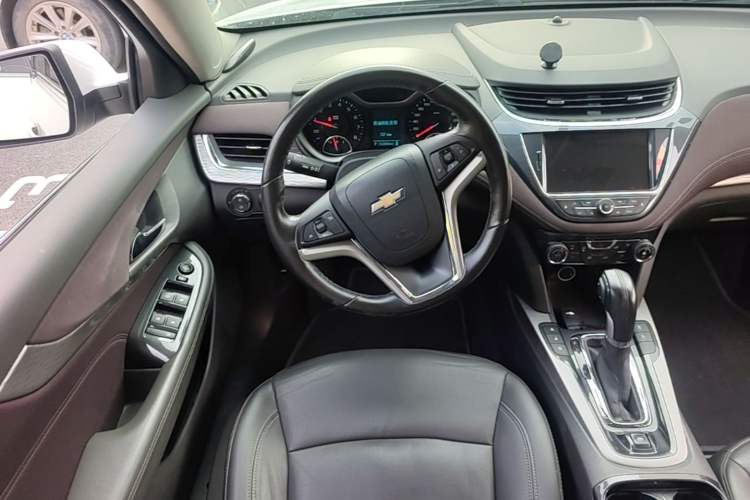 Used Chevrolet Malibu 2018 530T Automatic Luxury Edition Steering Wheel