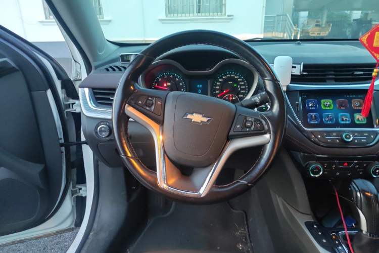 Used Chevrolet Malibu 2018 530T Automatic Luxury Edition Steering Wheel