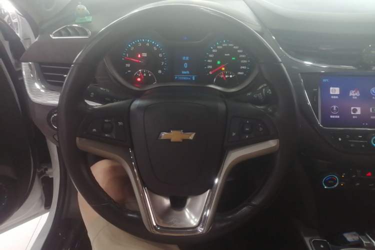 Used Chevrolet Malibu 2018 530T Automatic Luxury Edition Steering Wheel