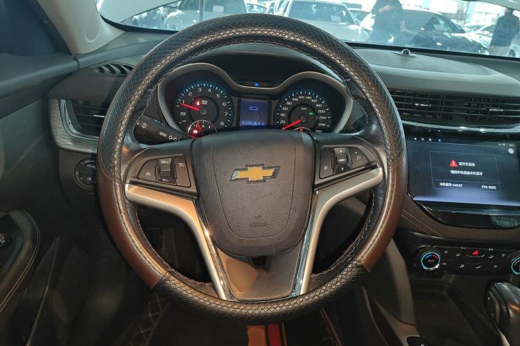 Used Chevrolet Malibu 2018 530T Automatic Fashion Edition Steering Wheel