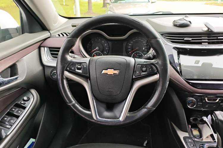 Used Chevrolet Malibu 2018 530T Automatic Fashion Edition Steering Wheel