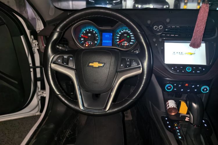 Used Chevrolet Malibu 2018 530T Automatic Luxury Edition Steering Wheel
