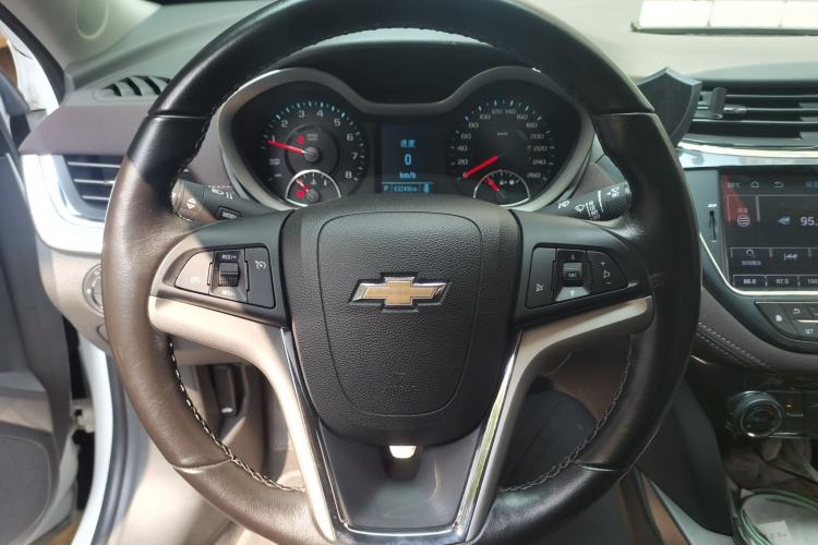 Used Chevrolet Malibu 2018 530T Automatic Luxury Edition Steering Wheel