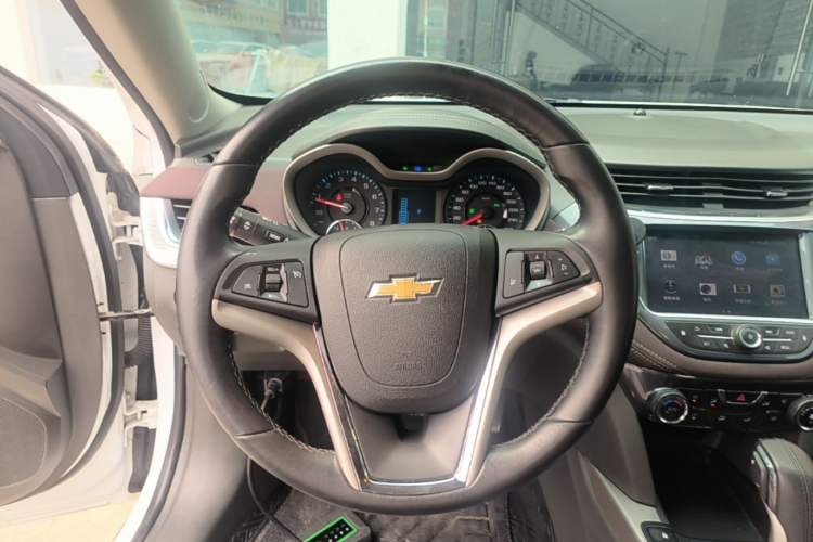 Used Chevrolet Malibu 2018 530T Automatic Luxury Edition Steering Wheel