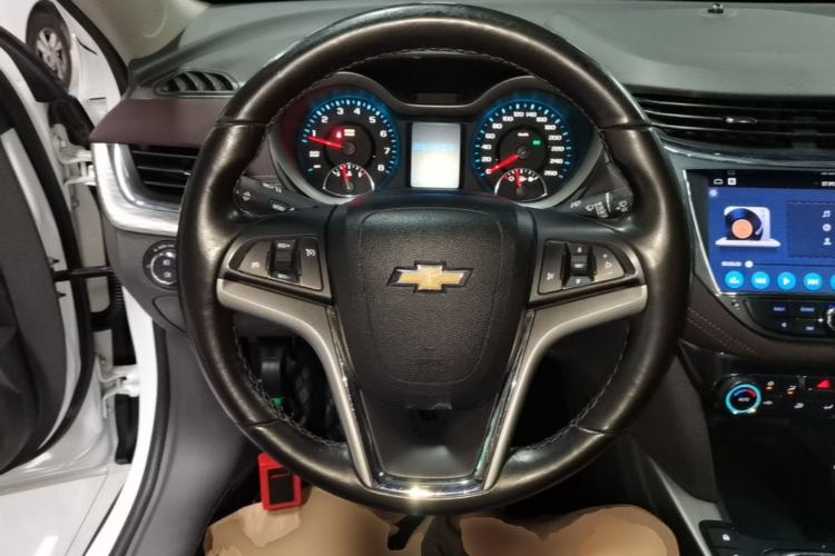 Used Chevrolet Malibu 2018 530T Automatic Fashion Edition Steering Wheel