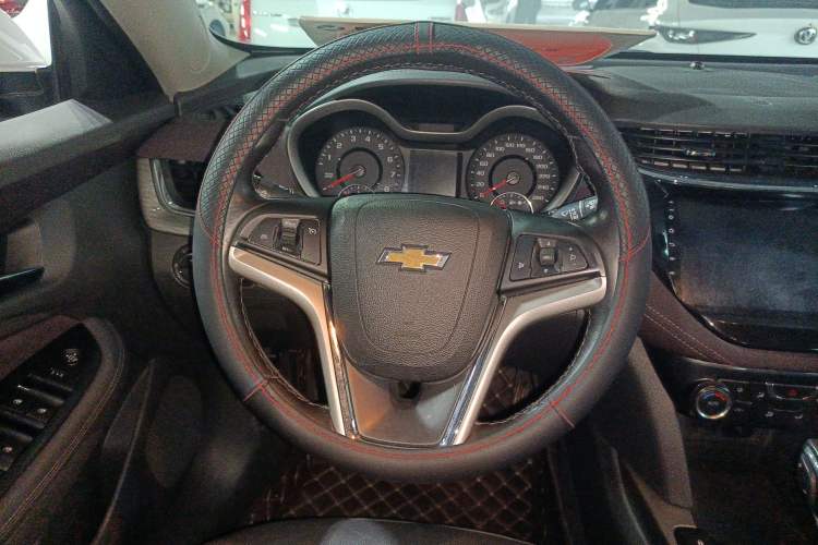 Used Chevrolet Malibu 2018 530T Automatic Fashion Edition Steering Wheel