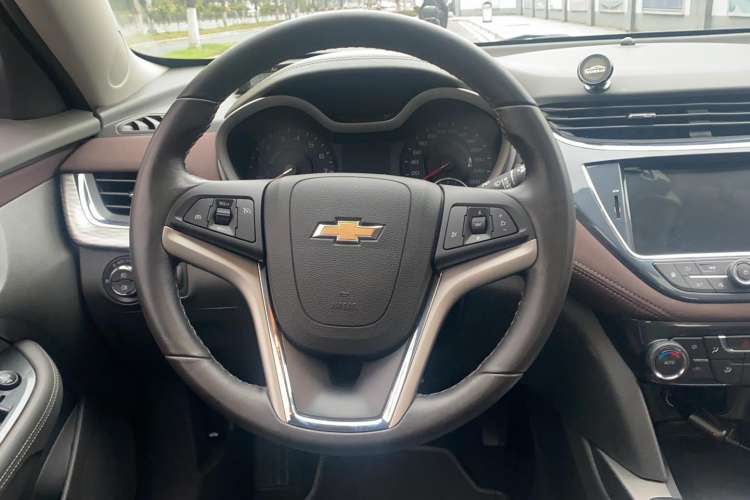 Used Chevrolet Malibu 2018 530T Automatic Luxury Edition Steering Wheel