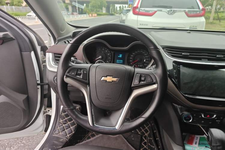 Used Chevrolet Malibu 2018 530T Automatic Fashion Edition Steering Wheel