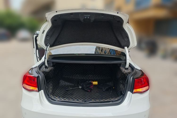 Used Chevrolet Malibu 2018 530T Automatic Luxury Edition Trunk
