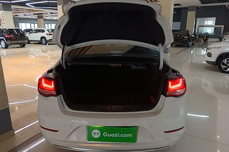 Used Chevrolet Malibu 2018 530T Automatic Fashion Edition Trunk