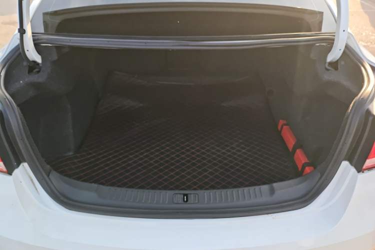 Used Chevrolet Malibu 2018 530T Automatic Fashion Edition Trunk