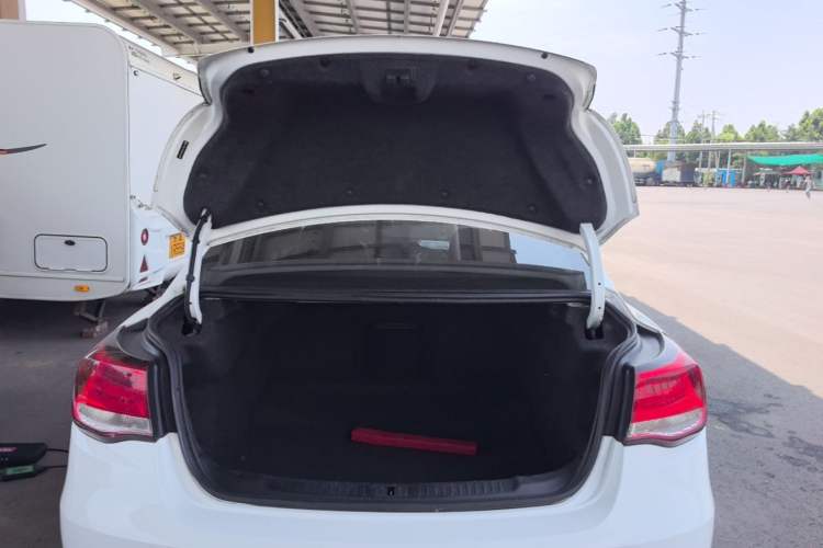 Used Chevrolet Malibu 2018 530T Automatic Luxury Edition Trunk