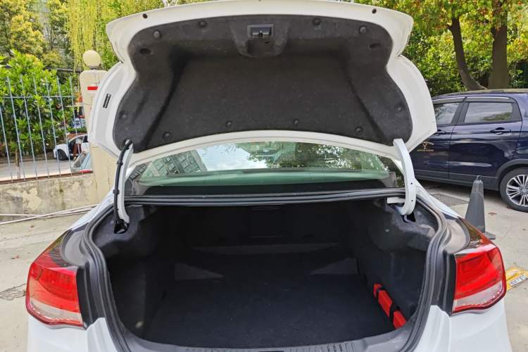 Used Chevrolet Malibu 2018 530T Automatic Luxury Edition Trunk