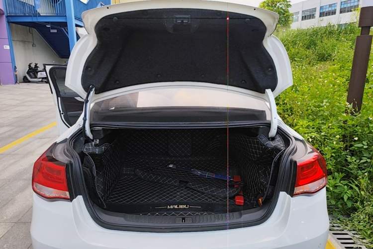 Used Chevrolet Malibu 2018 530T Automatic Fashion Edition Trunk