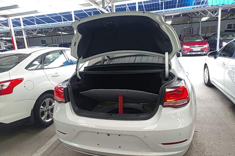 Used Chevrolet Malibu 2018 530T Automatic Luxury Edition Trunk