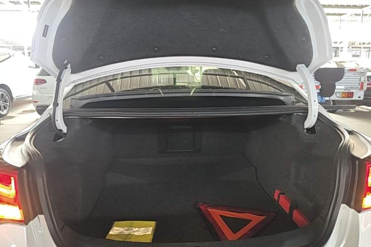Used Chevrolet Malibu 2018 530T Automatic Luxury Edition Trunk