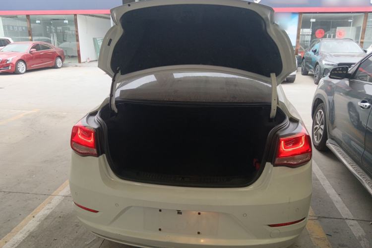 Used Chevrolet Malibu 2018 530T Automatic Luxury Edition Trunk