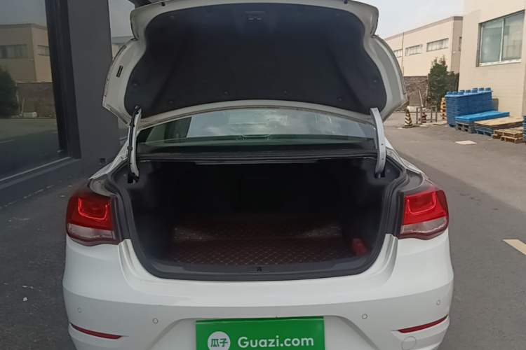 Used Chevrolet Malibu 2018 530T Automatic Luxury Edition Trunk