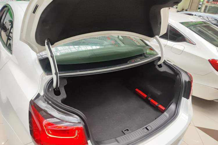 Used Chevrolet Malibu 2018 530T Automatic Luxury Edition Trunk