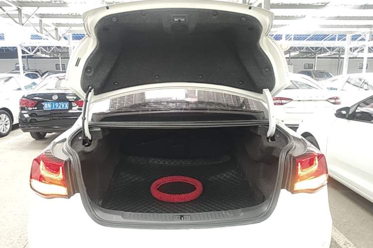 Used Chevrolet Malibu 2018 530T Automatic Luxury Edition Trunk