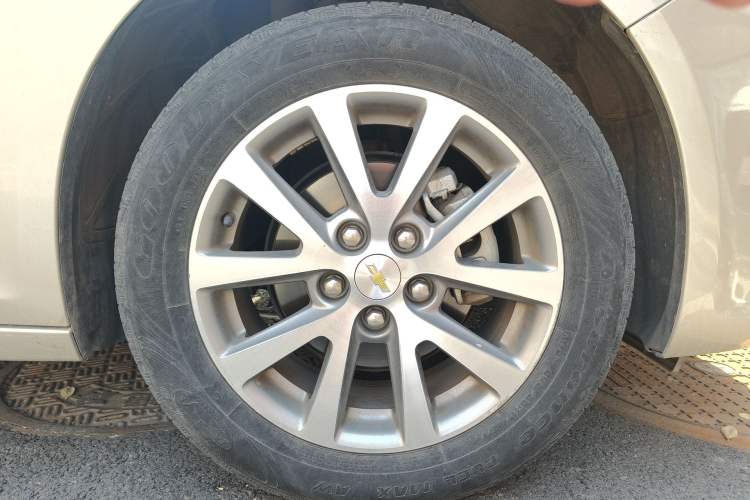 Used Chevrolet Malibu 2018 530T Automatic Luxury Edition Right Front Wheel Hub