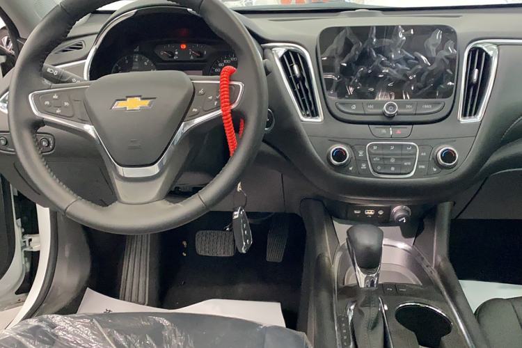 Used Chevrolet Malibu XL 2023 1.5T Sharp Edition Interior 3