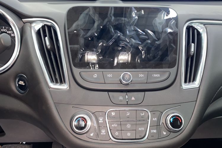 Used Chevrolet Malibu XL 2023 1.5T Sharp Edition Interior 6