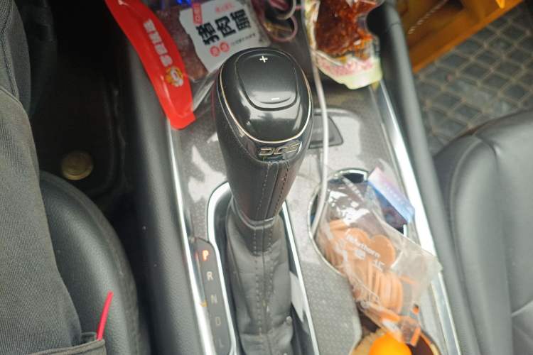 Used Chevrolet Malibu XL 2016 1.5T Dual-Clutch Ruichi Edition Gear Lever