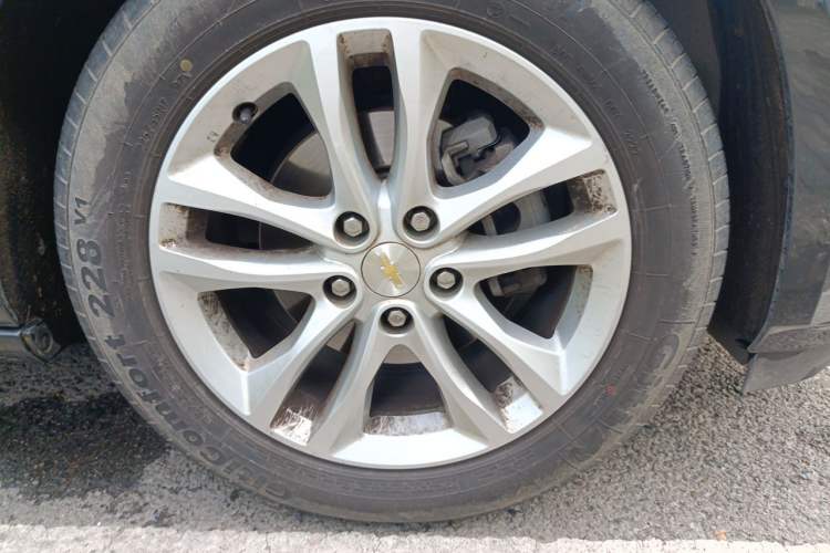 Used Chevrolet Malibu XL 2016 1.5T Dual-Clutch Ruichi Edition Right Front Wheel Hub