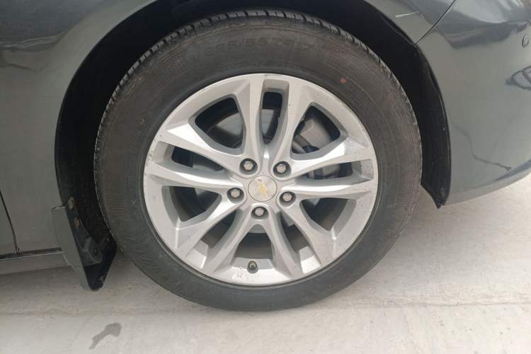 Used Chevrolet Malibu XL 2016 1.5T Dual-Clutch Ruichi Edition Right Front Wheel Hub